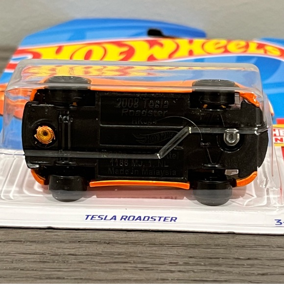 Hot Wheels - ‘Tesla Roadster’ - (Then and Now) - Picture 5 of 7